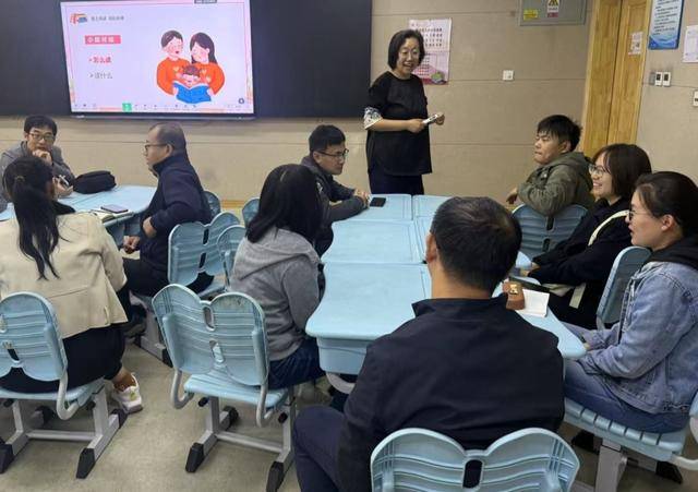 “同心家長(zhǎng)學(xué)堂”正式開(kāi)講，為家長(zhǎng)提供專業(yè)家庭教育咨詢服務(wù)